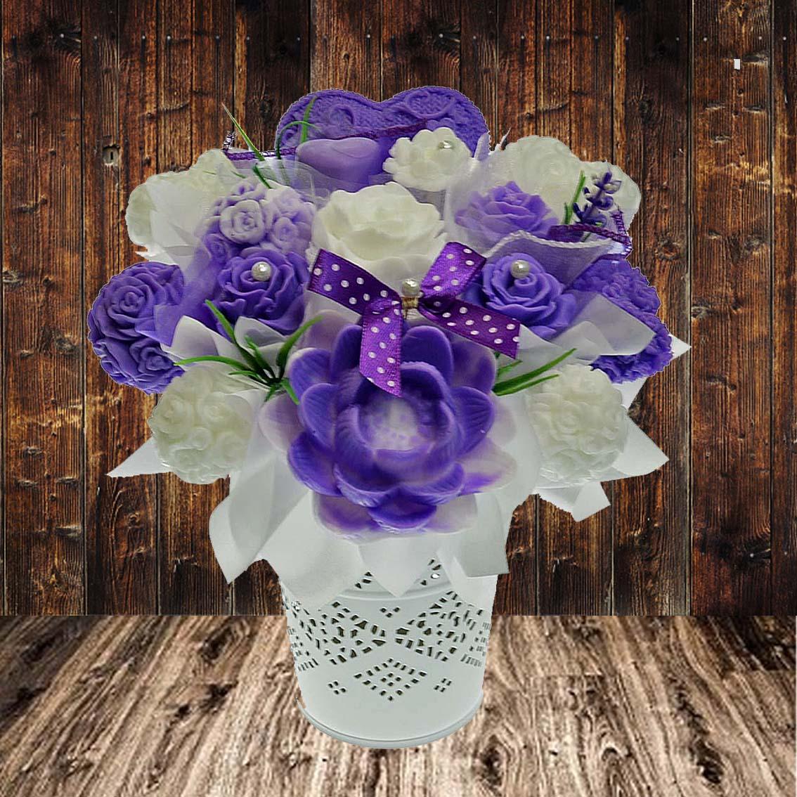 Mydlová Kytica - fialovo-biela